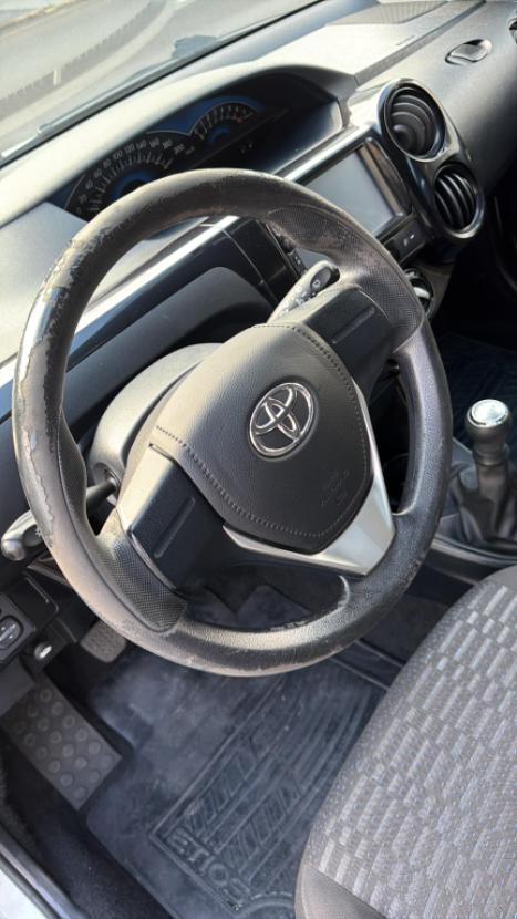 TOYOTA Etios Hatch 1.3 16V 4P FLEX X, Foto 9