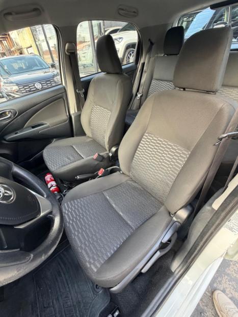 TOYOTA Etios Hatch 1.3 16V 4P FLEX X, Foto 14