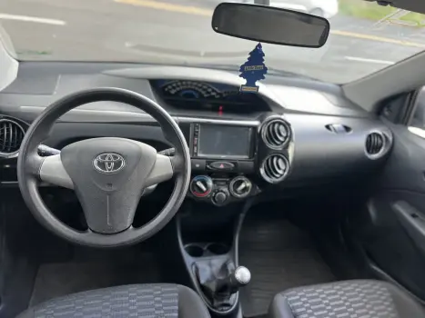 TOYOTA Etios Hatch 1.5 16V 4P FLEX XS, Foto 8