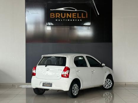 TOYOTA Etios Hatch 1.3 16V 4P FLEX X, Foto 3