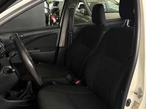 TOYOTA Etios Hatch 1.3 16V 4P FLEX X, Foto 7