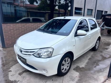 TOYOTA Etios Hatch 1.3 16V 4P FLEX X, Foto 3