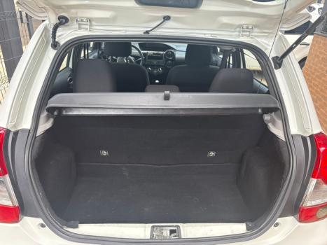 TOYOTA Etios Hatch 1.3 16V 4P FLEX X, Foto 11