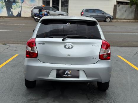 TOYOTA Etios Hatch 1.3 16V 4P FLEX X, Foto 4
