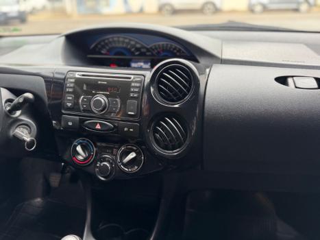 TOYOTA Etios Hatch 1.3 16V 4P FLEX X, Foto 9