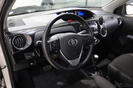 TOYOTA Etios Hatch 1.5 16V 4P FLEX XS AUTOM�TICO, Foto 4