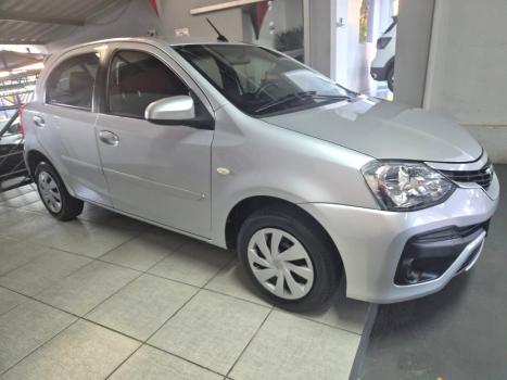 TOYOTA Etios Hatch 1.5 16V 4P FLEX XS AUTOM�TICO, Foto 2
