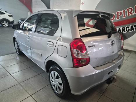 TOYOTA Etios Hatch 1.5 16V 4P FLEX XS AUTOM�TICO, Foto 4