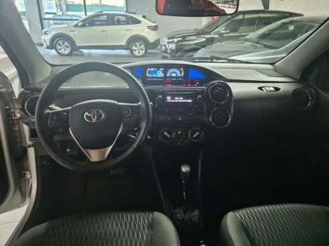 TOYOTA Etios Hatch 1.5 16V 4P FLEX XS AUTOM�TICO, Foto 7