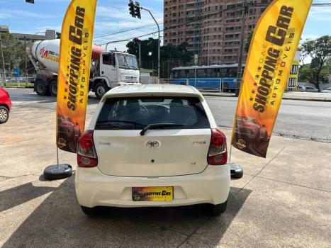 TOYOTA Etios Hatch 1.3 16V 4P FLEX X, Foto 3