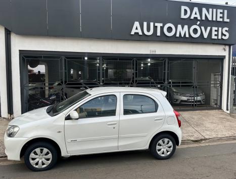 TOYOTA Etios Hatch 1.3 16V 4P FLEX X, Foto 4