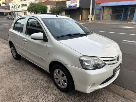 TOYOTA Etios Hatch 1.3 16V 4P FLEX X, Foto 3