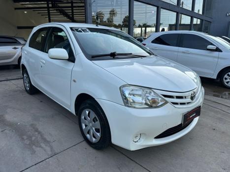 TOYOTA Etios Hatch 1.3 16V 4P FLEX X, Foto 3