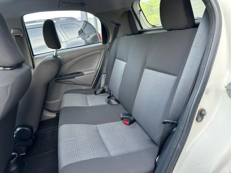 TOYOTA Etios Hatch 1.3 16V 4P FLEX X, Foto 9