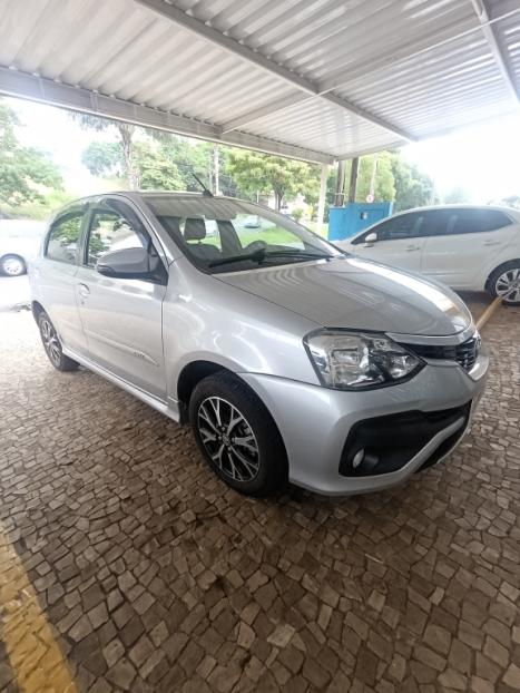 TOYOTA Etios Hatch 1.5 16V 4P FLEX PLATINUM AUTOM�TICO, Foto 3