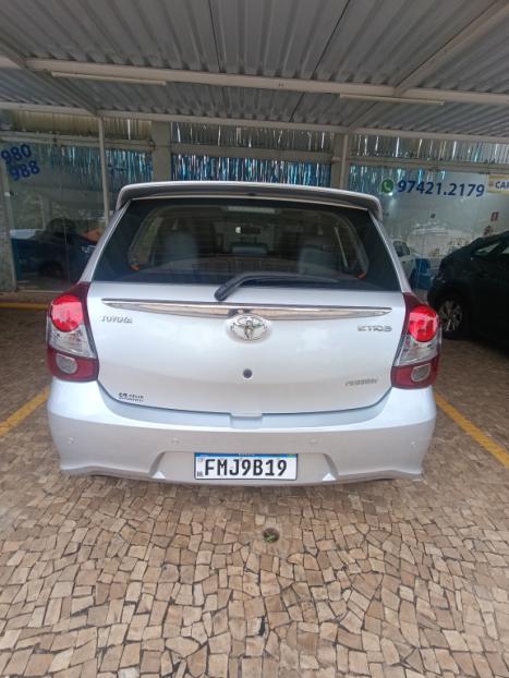 TOYOTA Etios Hatch 1.5 16V 4P FLEX PLATINUM AUTOM�TICO, Foto 5