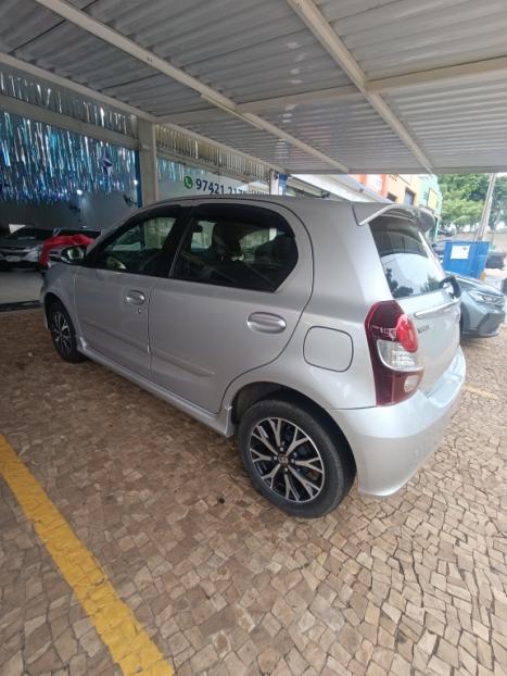TOYOTA Etios Hatch 1.5 16V 4P FLEX PLATINUM AUTOM�TICO, Foto 6