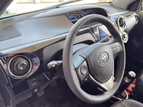 TOYOTA Etios Hatch 1.5 16V 4P FLEX PLATINUM, Foto 7
