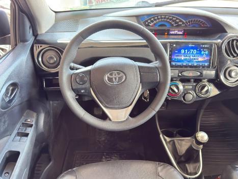 TOYOTA Etios Hatch 1.5 16V 4P FLEX PLATINUM, Foto 8