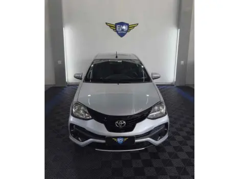 TOYOTA Etios Hatch 1.3 16V 4P FLEX X AUTOM�TICO, Foto 2
