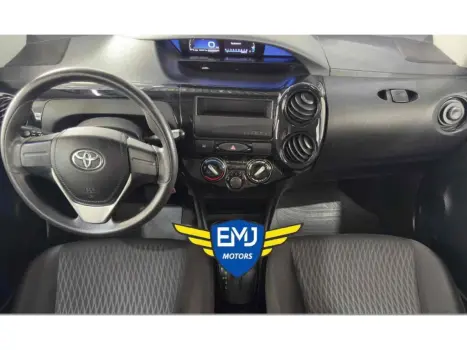 TOYOTA Etios Hatch 1.3 16V 4P FLEX X AUTOM�TICO, Foto 8