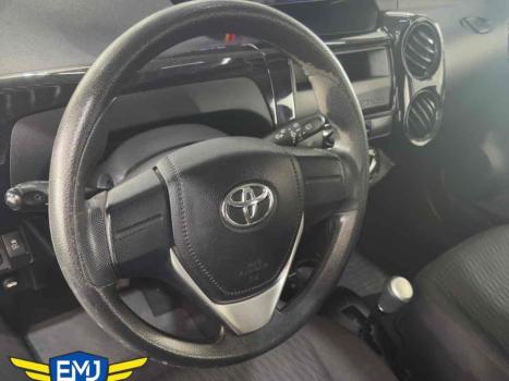 TOYOTA Etios Hatch 1.3 16V 4P FLEX X AUTOM�TICO, Foto 7