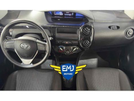 TOYOTA Etios Hatch 1.3 16V 4P FLEX X AUTOM�TICO, Foto 8