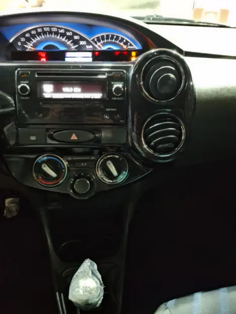 TOYOTA Etios Hatch 1.5 16V 4P FLEX XS, Foto 8