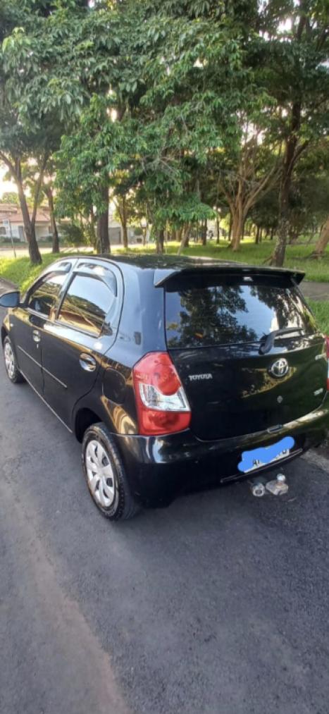 TOYOTA Etios Hatch 1.5 16V 4P FLEX XS, Foto 2