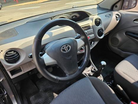 TOYOTA Etios Hatch 1.5 16V 4P FLEX XLS, Foto 6