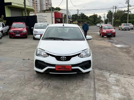 TOYOTA Etios Hatch 1.3 16V 4P FLEX X, Foto 2