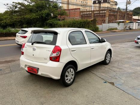 TOYOTA Etios Hatch 1.3 16V 4P FLEX X, Foto 8
