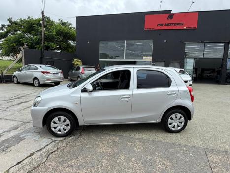TOYOTA Etios Hatch 1.3 16V 4P FLEX X, Foto 5