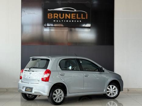 TOYOTA Etios Hatch 1.5 16V 4P FLEX XLS AUTOM�TICO, Foto 3