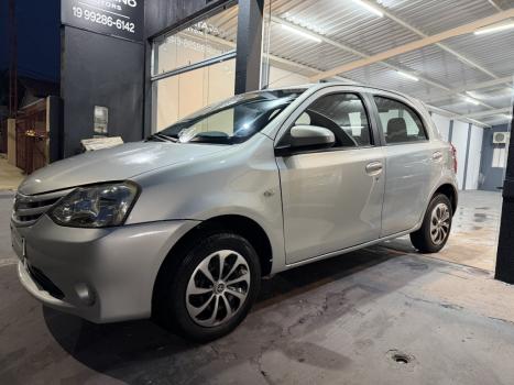 TOYOTA Etios Hatch 1.3 16V 4P FLEX X, Foto 2
