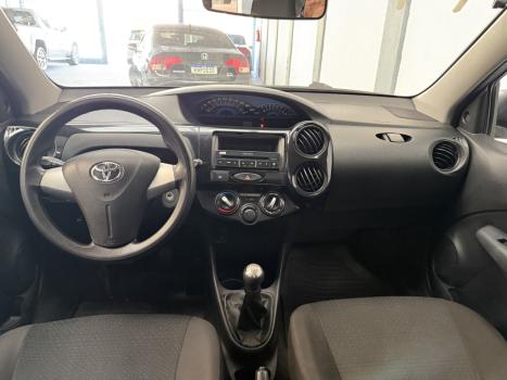 TOYOTA Etios Hatch 1.3 16V 4P FLEX X, Foto 5
