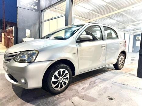 TOYOTA Etios Hatch 1.3 16V 4P FLEX X, Foto 2