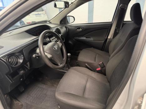 TOYOTA Etios Hatch 1.3 16V 4P FLEX X, Foto 10