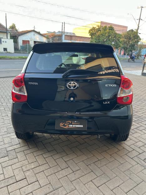 TOYOTA Etios Hatch 1.3 16V 4P FLEX X, Foto 3