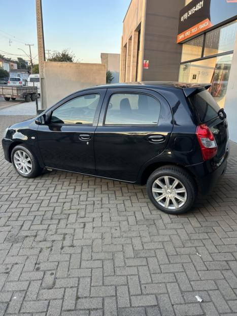 TOYOTA Etios Hatch 1.3 16V 4P FLEX X, Foto 5