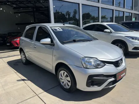 TOYOTA Etios Hatch 1.3 16V 4P FLEX X, Foto 2