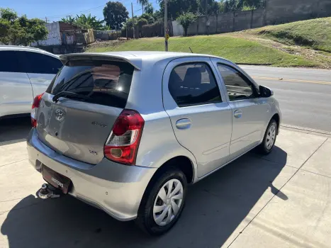 TOYOTA Etios Hatch 1.3 16V 4P FLEX X, Foto 4
