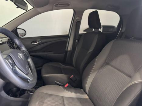 TOYOTA Etios Hatch 1.5 16V 4P FLEX X PLUS AUTOM�TICO, Foto 4