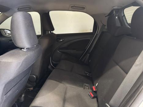 TOYOTA Etios Hatch 1.5 16V 4P FLEX X PLUS AUTOM�TICO, Foto 6