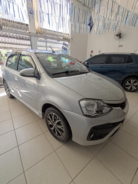 TOYOTA Etios Hatch 1.5 16V 4P FLEX PLATINUM AUTOM�TICO, Foto 3