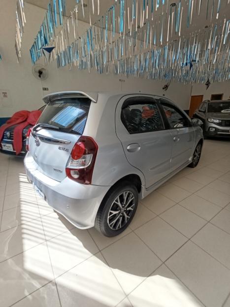 TOYOTA Etios Hatch 1.5 16V 4P FLEX PLATINUM AUTOM�TICO, Foto 4