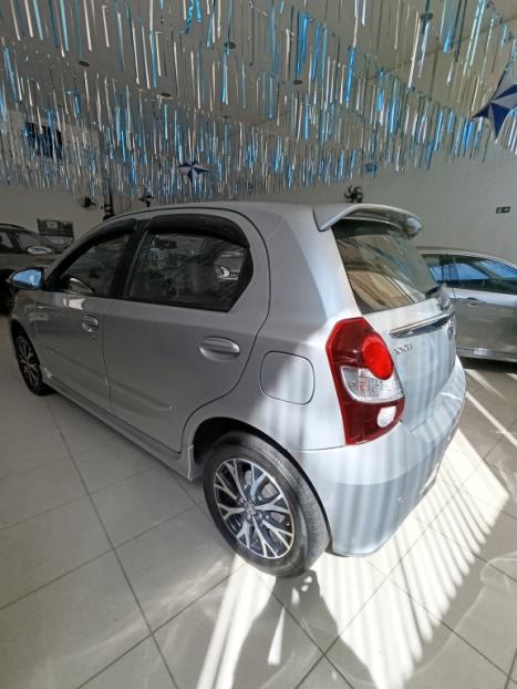 TOYOTA Etios Hatch 1.5 16V 4P FLEX PLATINUM AUTOM�TICO, Foto 5