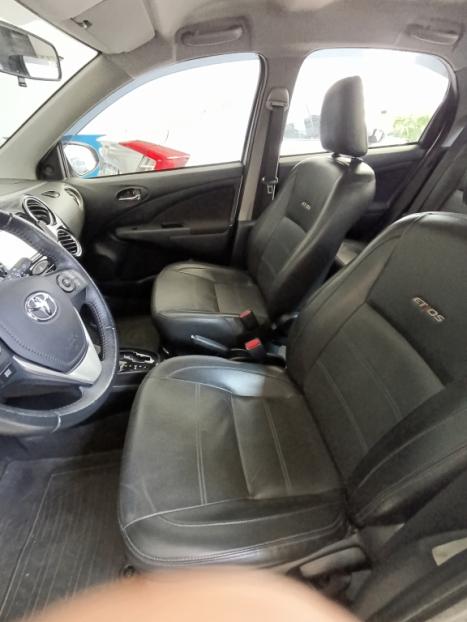 TOYOTA Etios Hatch 1.5 16V 4P FLEX PLATINUM AUTOM�TICO, Foto 9