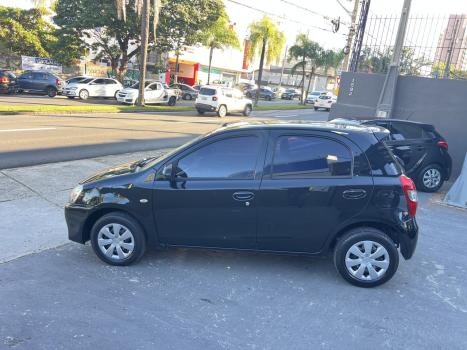 TOYOTA Etios Hatch 1.3 16V 4P FLEX X, Foto 4