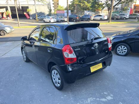 TOYOTA Etios Hatch 1.3 16V 4P FLEX X, Foto 5
